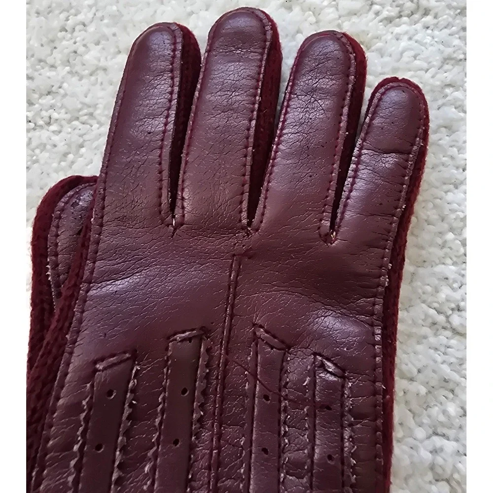 Vintage Womens Burgundy‎ Knit Gloves Lined Winter Warm Fashion Accessories 1970s